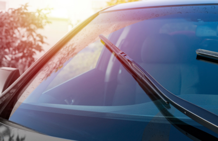 Expert Tips for Finding the Best Windshield Replacement Services